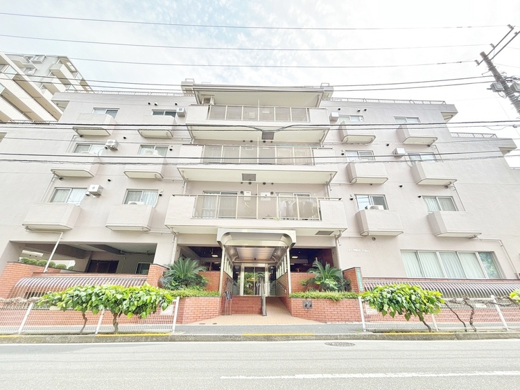 外観 資料には掲載していない情報が、現地にはたくさんあります。是非一度、現地をご確認ください。