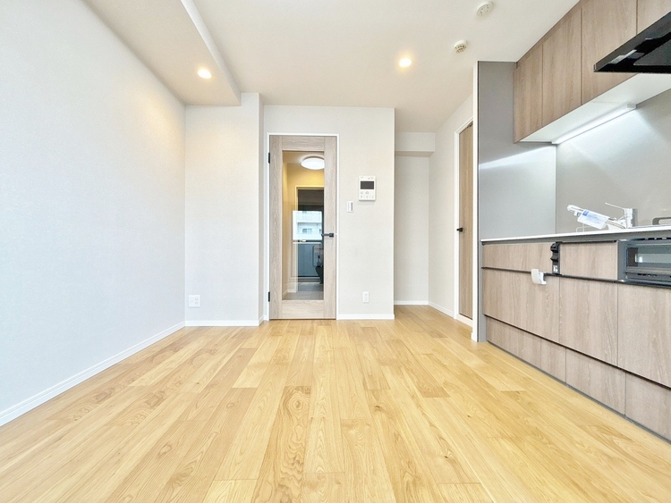 居間 居心地の良い空気感は、暮らしのステージを彩り、心からのやすらぎと満足感を与えてくれます。