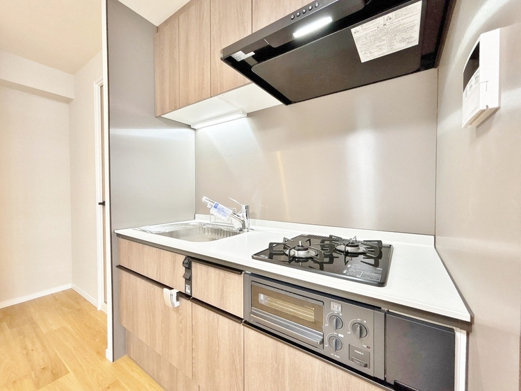 キッチン スマートな意匠と充実の機能を備えたキッチンが、暮らしにおいしい彩りを添えます。