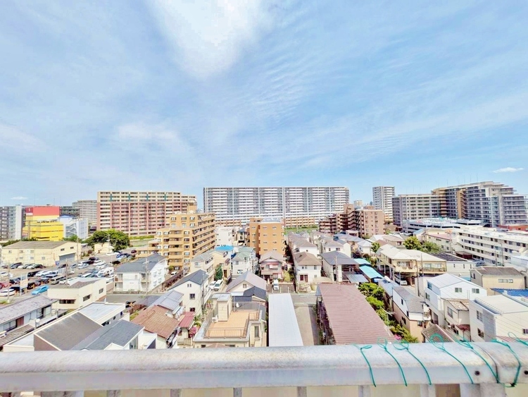 バルコニー 頬をなでる、優しい風を感じることが出来ます。