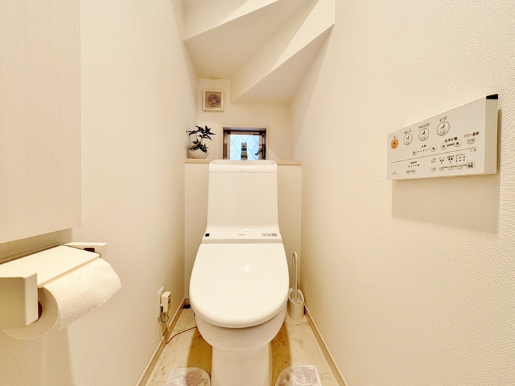 トイレ 暮らしの中のさりげないひとときの快適さにも、こだわりを、持って設備を配しております。