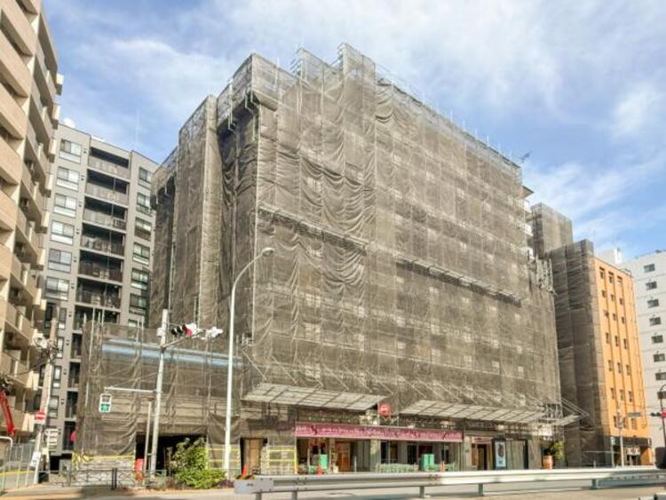外観 場所によって暖かい日差しの入り方・見え方も違うお住まい。実際の日当たりや現地の雰囲気もご確認ください。