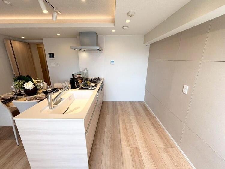 その他 開放感のあるキッチンスペース。調理をしながら、会話も弾みそうですね。