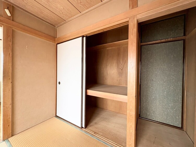 その他 収納スペースが付いていて、お部屋を広く使っていただけます。