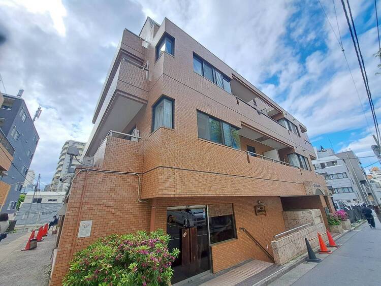 その他 飽きのこないシンプルモダンな外観です。