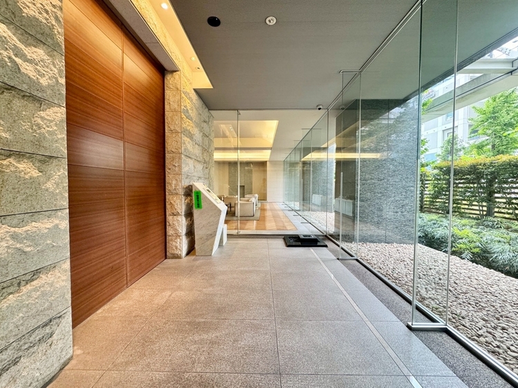 その他 館内は静寂な中が保たれており、管理が行き届いている印象を受けました。