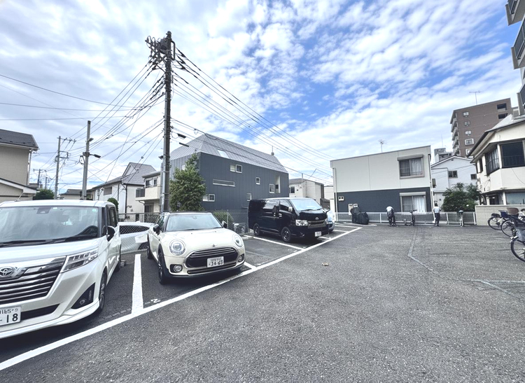 その他 駐車スペースが嬉しいですね。※空き状況は都度ご確認下さい。