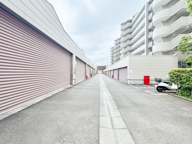 その他 駐車スペースが嬉しいですね。※空き状況は都度ご確認下さい。