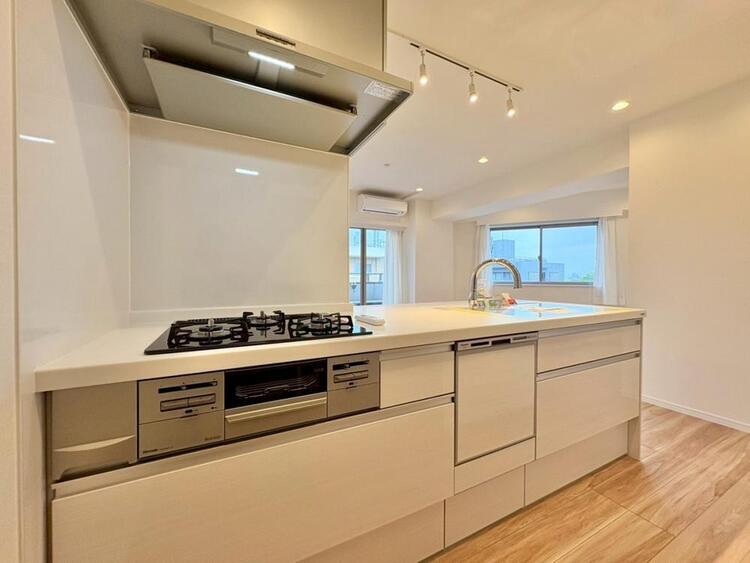 その他 使いやすくスタイリッシュなキッチン空間になっております。