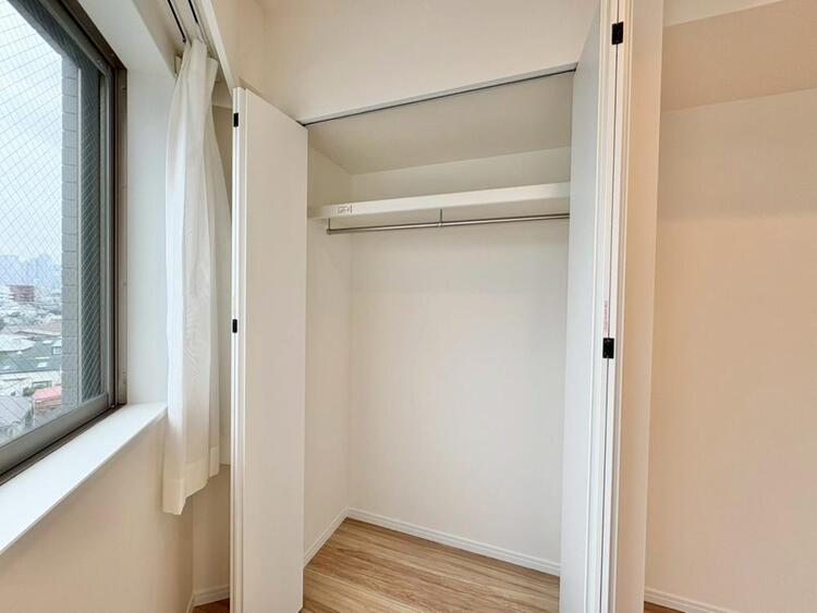 その他 収納スペースが付いていて、お部屋を広く使っていただけます。