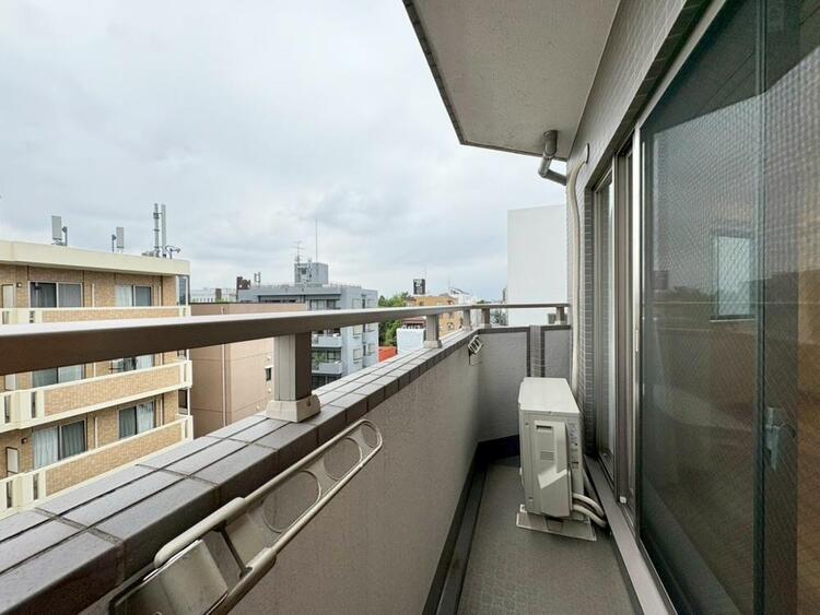 その他 朝の澄んだ空気や、夕方に吹く清々しい風を感じられるバルコニー。