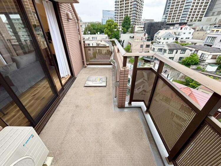 その他 朝の澄んだ空気や、夕方に吹く清々しい風を感じられるバルコニー。