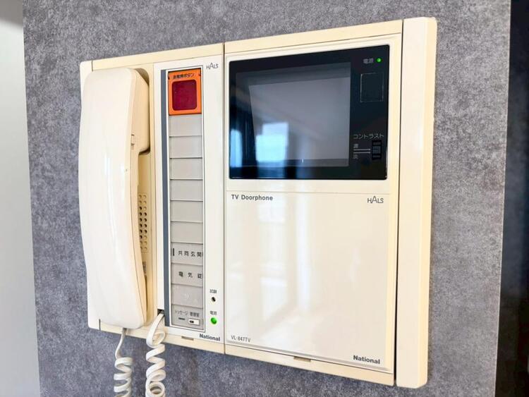 その他 誰が来てもわかる様にモニター付きインターホンを設置。