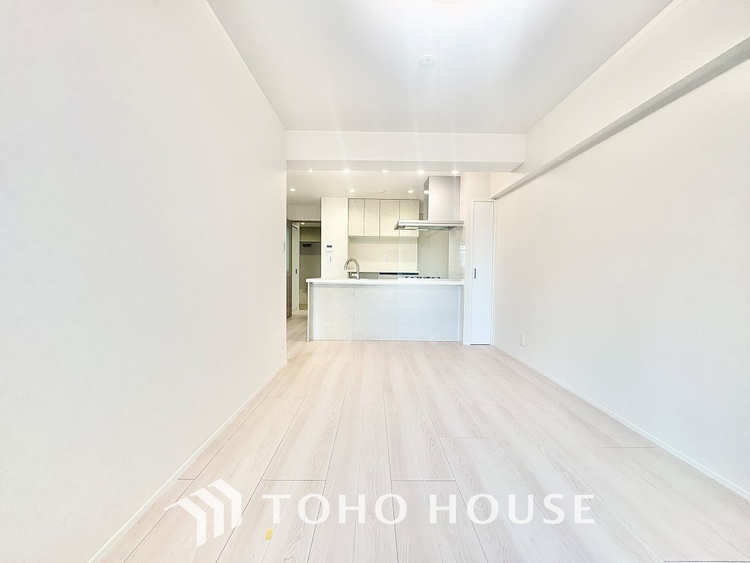 内装 【LIVING】◆陽光◆が差し込む。この開放的なLDKに家族の笑顔が集う。家族が一緒に過ごす空間は明るく、そして居心地よく。