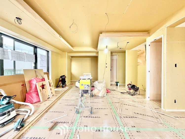 内装 ◆隠された美しさ◆流麗な音楽が流れているような繊細でいながら整然かつ堅牢なこの空間。この空間は確かに美しい。しかし、そこには美しさ以上のものが隠されている。