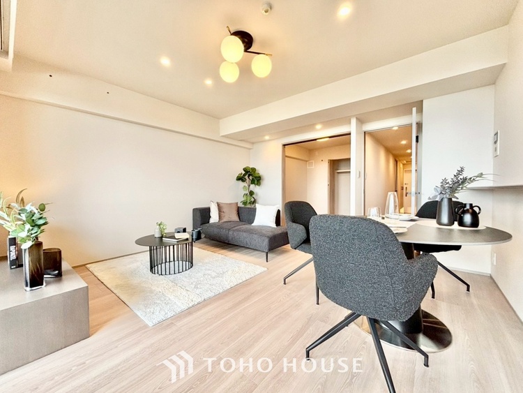 内装 ◆隠された美しさ◆流麗な音楽が流れているような繊細でいながら整然かつ堅牢なこの空間。この空間は確かに美しい。しかし、そこには美しさ以上のものが隠されている。