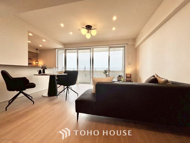 内装 ◆ここに在る◆事も無げに美しく、伝えるには筆舌に尽くし難い。豪華絢爛や華美と言う事ではなく、住まう者にとって暮らし易く心地がいいと言う美しさがこの住まいには込められている。