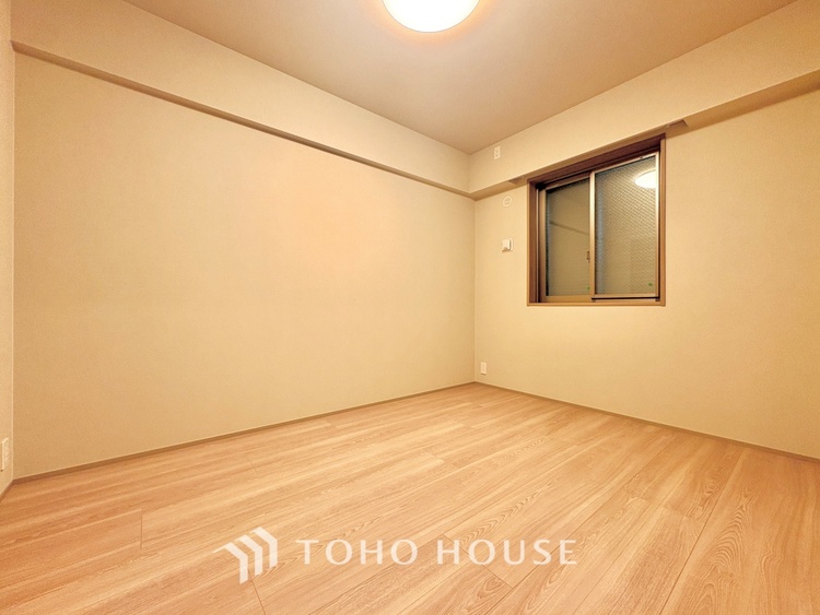 内装 家具・小物は販売価格に含まれません。感性を育むプライベートルームはシンプルでスマートな空間。好みの空間で読書をしたり、音楽を聞いたりと一人の時間も充実したものにできます