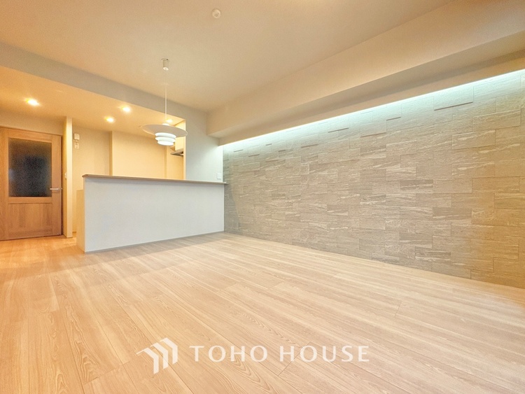 内装 「想像していた以上に広い」が写真を撮っているときの感想です。家事動線に配慮したプランによりご家族がくつろげる明るく広い空間が確保できました。