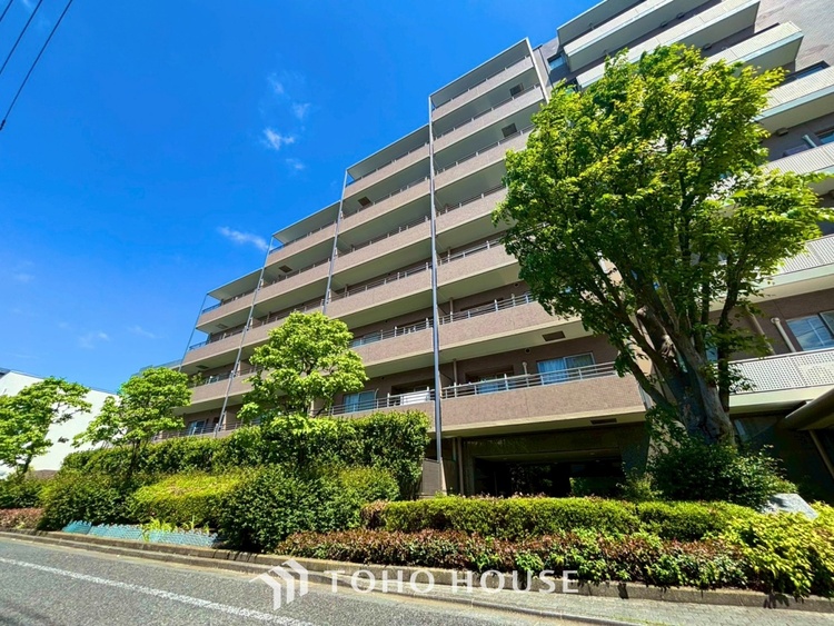 外観 ◆ここに在る◆事も無げに美しく、伝えるには筆舌に尽くし難い。豪華絢爛や華美と言う事ではなく、住まう者にとって暮らし易く心地がいいと言う美しさがこの住まいには込められている。