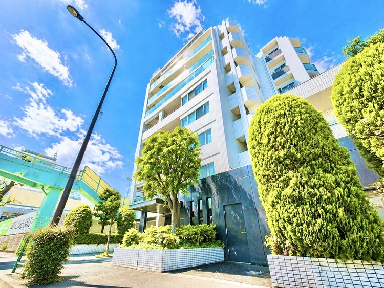 外観 ◆共有空間◆些細な事でほっぺを膨らまして怒る君。それでも僕達はこれからも一緒だよ。喧嘩をしても離れたくないから一つはさんだ同じ場所にいる。分かるよ。そこに君が