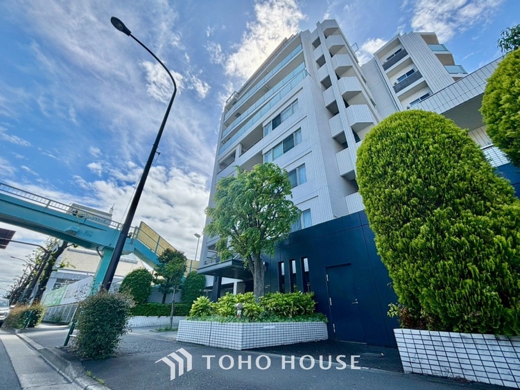 外観 ◆間接照明◆オレンジ色の光が僕達を大人な気分にさせる。静かで優しく語りかけるその光は、今日の終わりを告げてくれ、でも明日にはいい事が必ず来るよ。そんな囁きが聞こえてくる