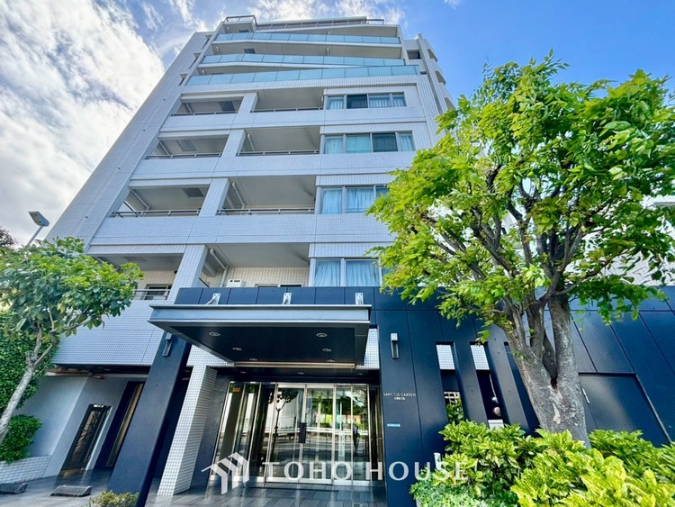 外観 ◆今宵の食卓◆ダウンライトに反射するグラスを眺めながらワインを注ぐ。トクトクと心地いい音をさせながら、フランスの古城を思わせる薫りがたちこめ、とても幸せな時を過ごせる。