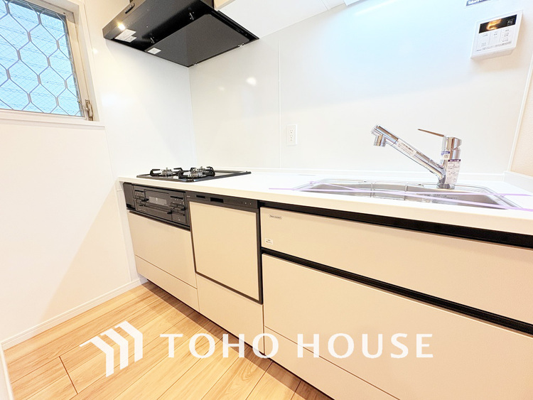 キッチン 落ち着きのあるカラーで統一された清潔感と気品が溢れるキッチン