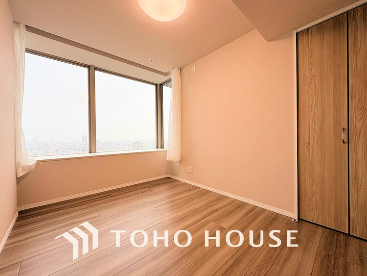 内装 シンプルですっきりとした室内は飽きのこない居心地の良い雰囲気