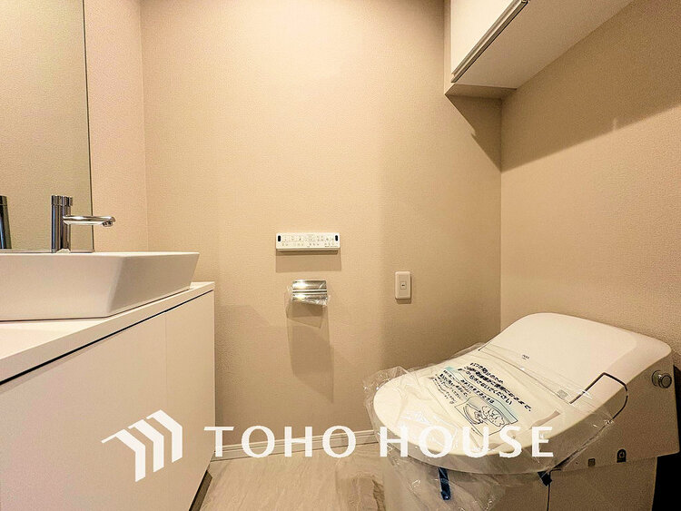 トイレ トイレには快適な温水洗浄便座付