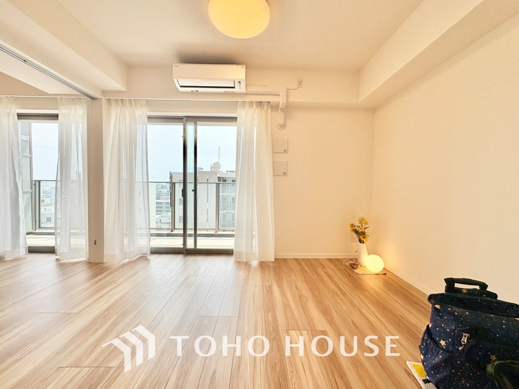 内装 時を超えて愛されるデザインが、日常を特別なひとときへと昇華させます。この場所から、心満たされる豊かな食卓が始まります。