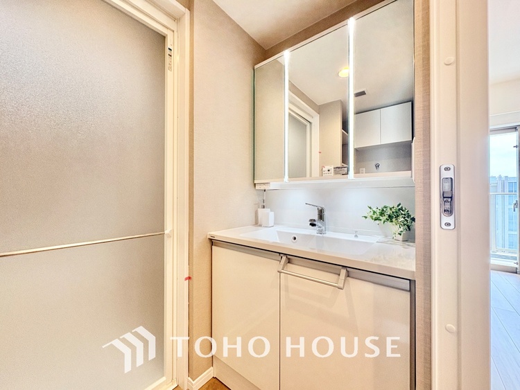 洗面 浴室は一日の疲れを癒す特別な空間。清潔感と快適性で心身ともにリフレッシュできます。