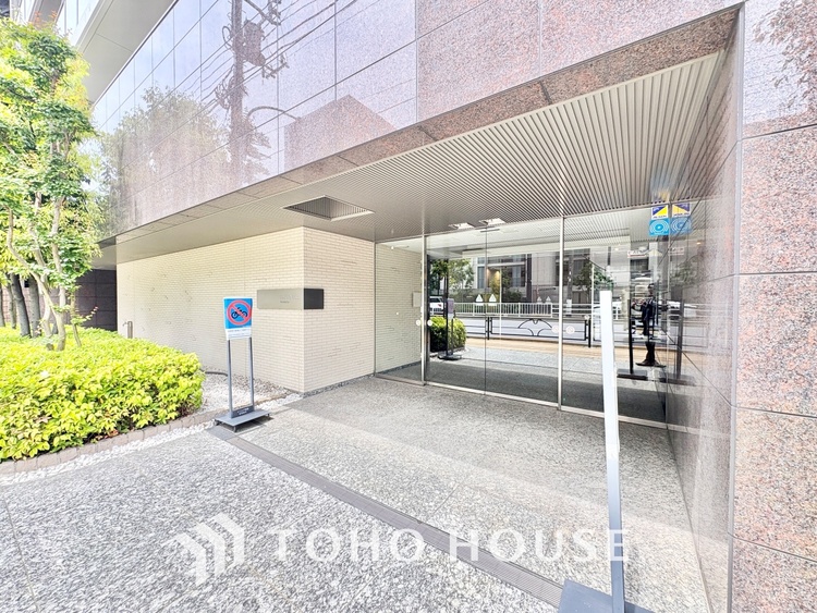 エントランス 感性を育むプライベートルームはシンプルでスマートな空間