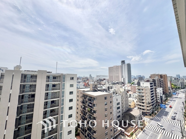 その他 バルコニーからの眺望は開放感にあふれ、心安らぐひととき。