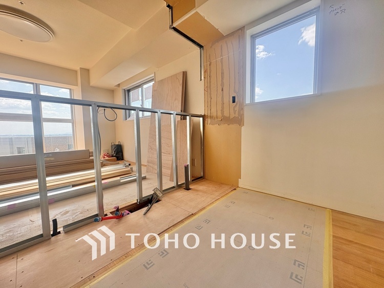 キッチン 【改装中】上質な素材に囲まれたキッチンは、穏やかな時間が流れる特別な空間。洗練された料理が生まれる場所です。