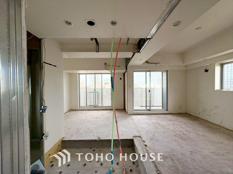 内装 現在改装中◆住む喜び、楽しさ、感動◆を君と共有したい。いつまでもずっと家族を見渡せるこの広い空間で。