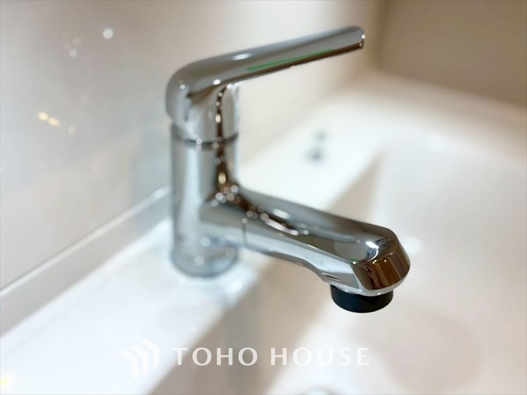 洗面 【WASHROOM】◆快適◆煌びやかな暮らしの中にも忘れたくない快適さ。大きな収納が助けてくれます。