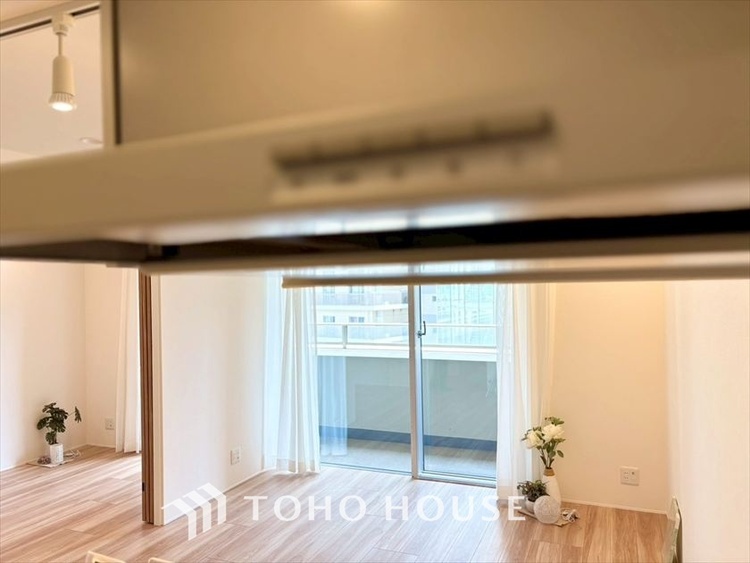 その他 【KITCHEN】◆開放的◆後片付けが楽なシステムキッチン。収納スペースの充実！