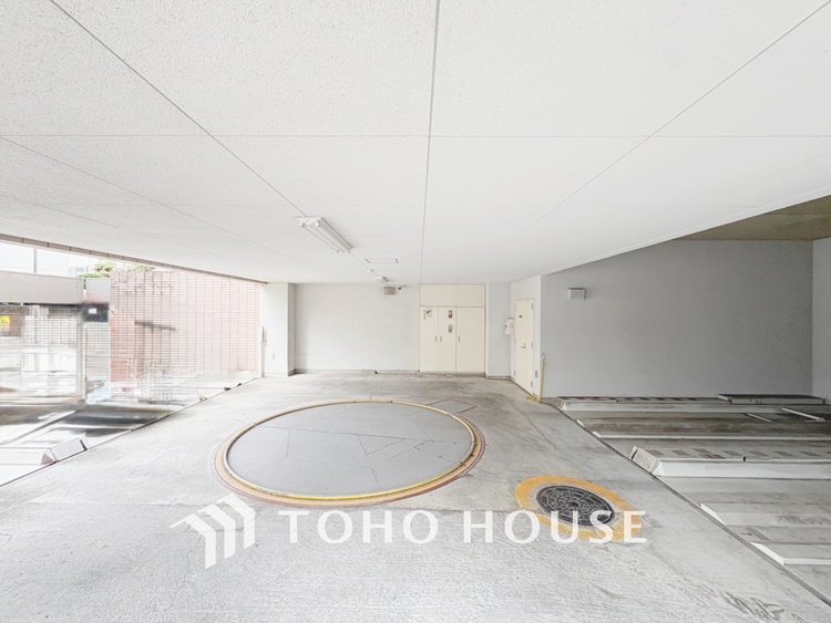 駐車場 【PARKING】◆愛車を◆安全に駐車できる駐車場がございます。