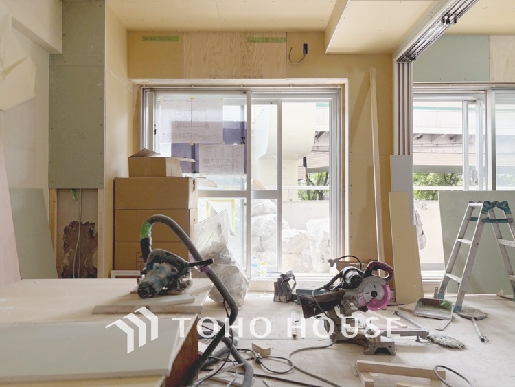 内装 現在改装中◆simple is best◆無駄のない綺麗なつくりのリビングルームであなただけの暮らしを。