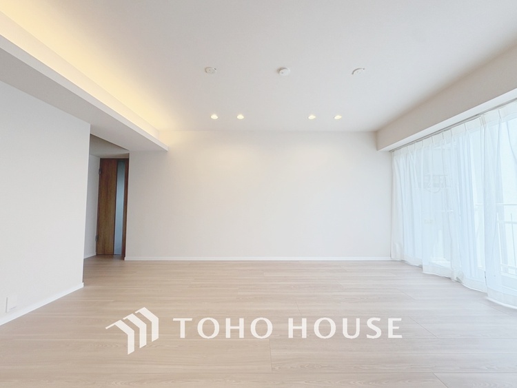 内装 【LIVING】◆住む喜び、楽しさ、感動◆を君と共有したい。いつまでもずっと家族を見渡せるこの広い空間で。