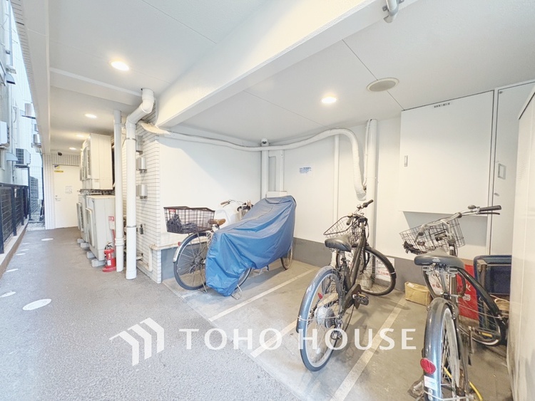 その他 【BICYCLE PAEKING LOT】◆駐輪場◆快適な生活には欠かせない自転車。開放的な駐輪場がございます。