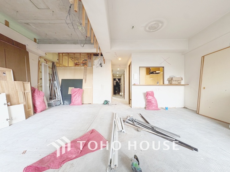 内装 現在改装中◆扉を◆開くとこの景色。家族の”おかえり”の声が聞こえてきそう。