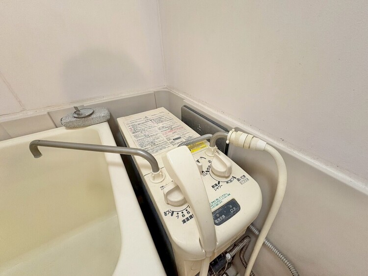 その他 見やすい画面で操作しやすい給湯パネル。