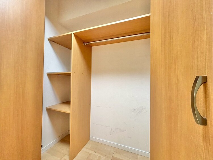 その他 収納スペースが付いていて、お部屋を広く使っていただけます。