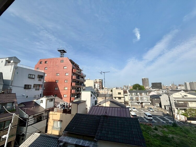 その他 眺望や窓からの景色が良いと、家で過ごす時間も快適です。