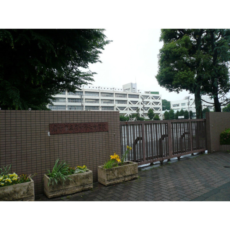 周辺 第七中学校(約150m)