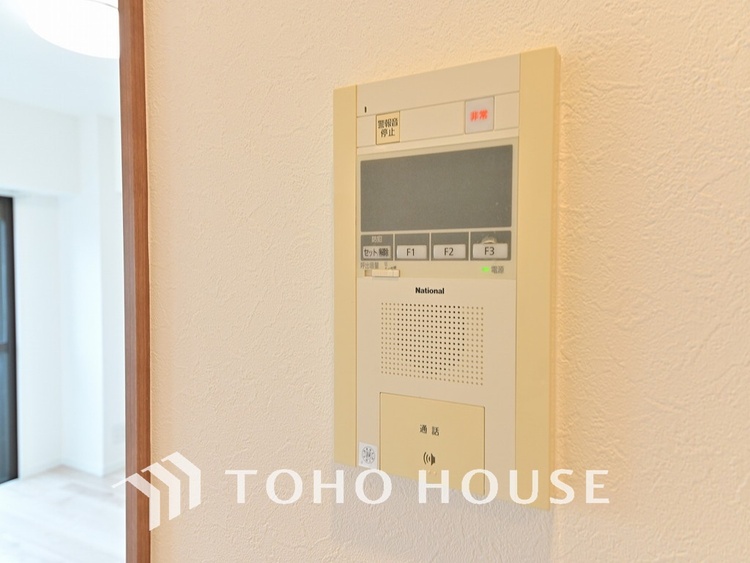 その他 来客が一目でわかるモニター付きインターホン