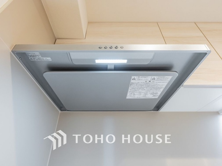 キッチン 【Kitchen】キッチンは家族の絆を育む大切な空間。シンプルで使い易いSystemKitchenで愉しく作る料理は愛情のある美味しいご馳走に。