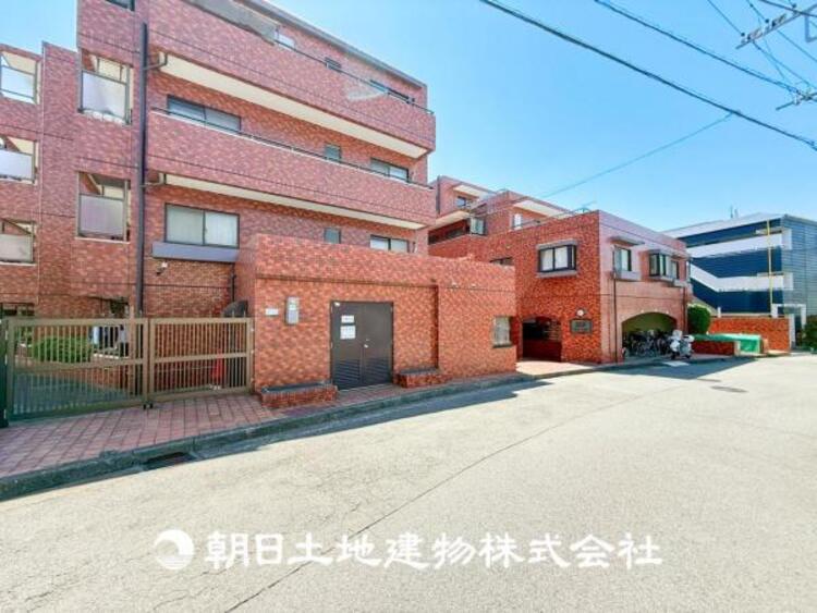 外観 【外観写真】おしゃれな雰囲気や自然の潤い、親しみやすさといった特徴を、街に新たな価値をもたらし続けてくれます。